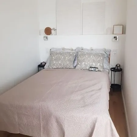 Modern Kis Lakas Veszpremben Lägenhet *