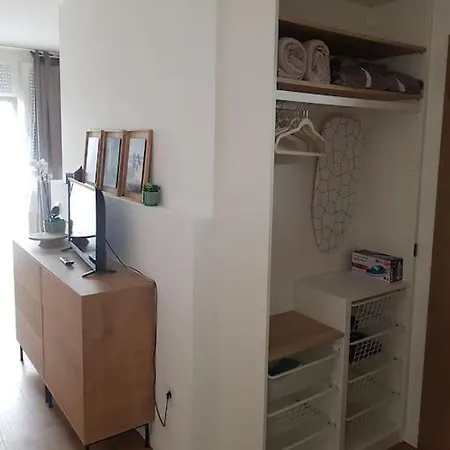 Lägenhet Modern Kis Lakas Veszpremben